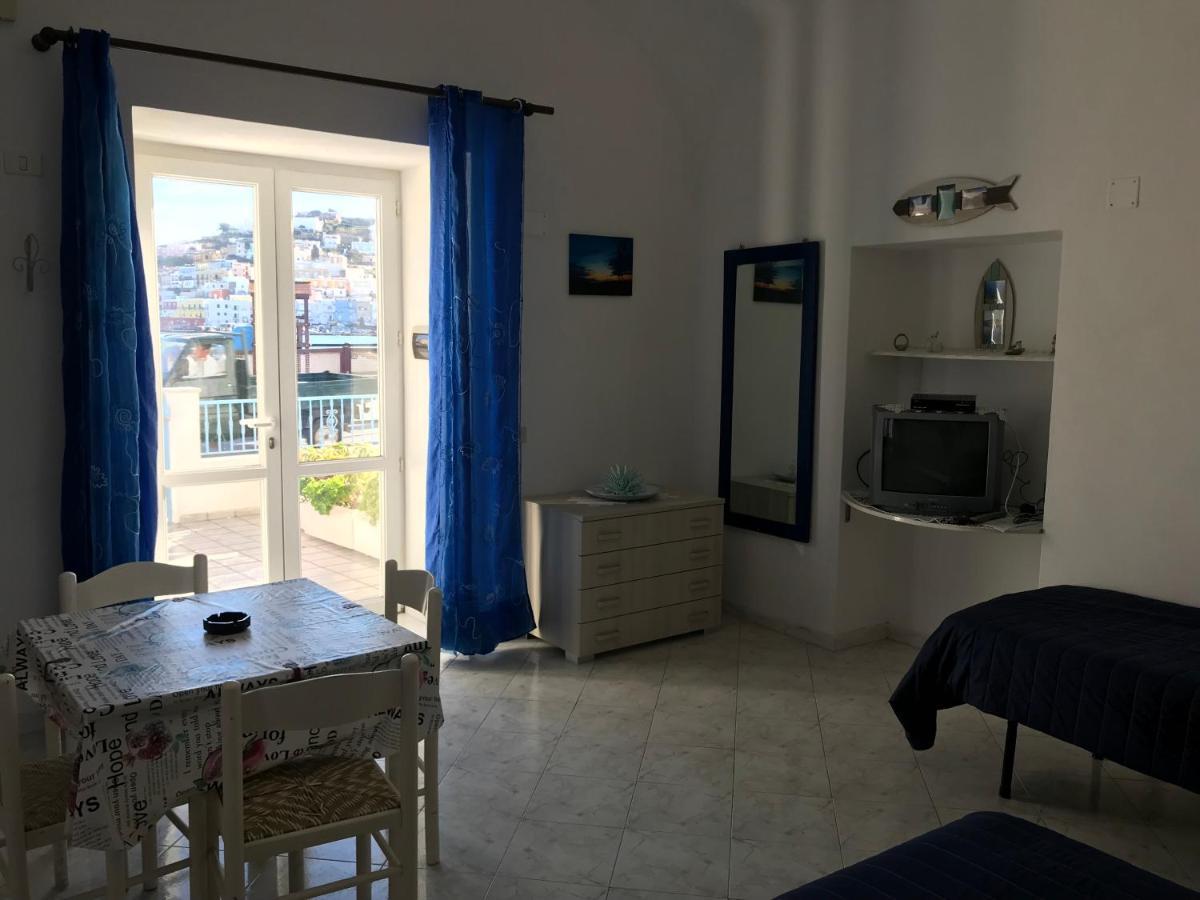 Homes - Giancos Apartment Ponza